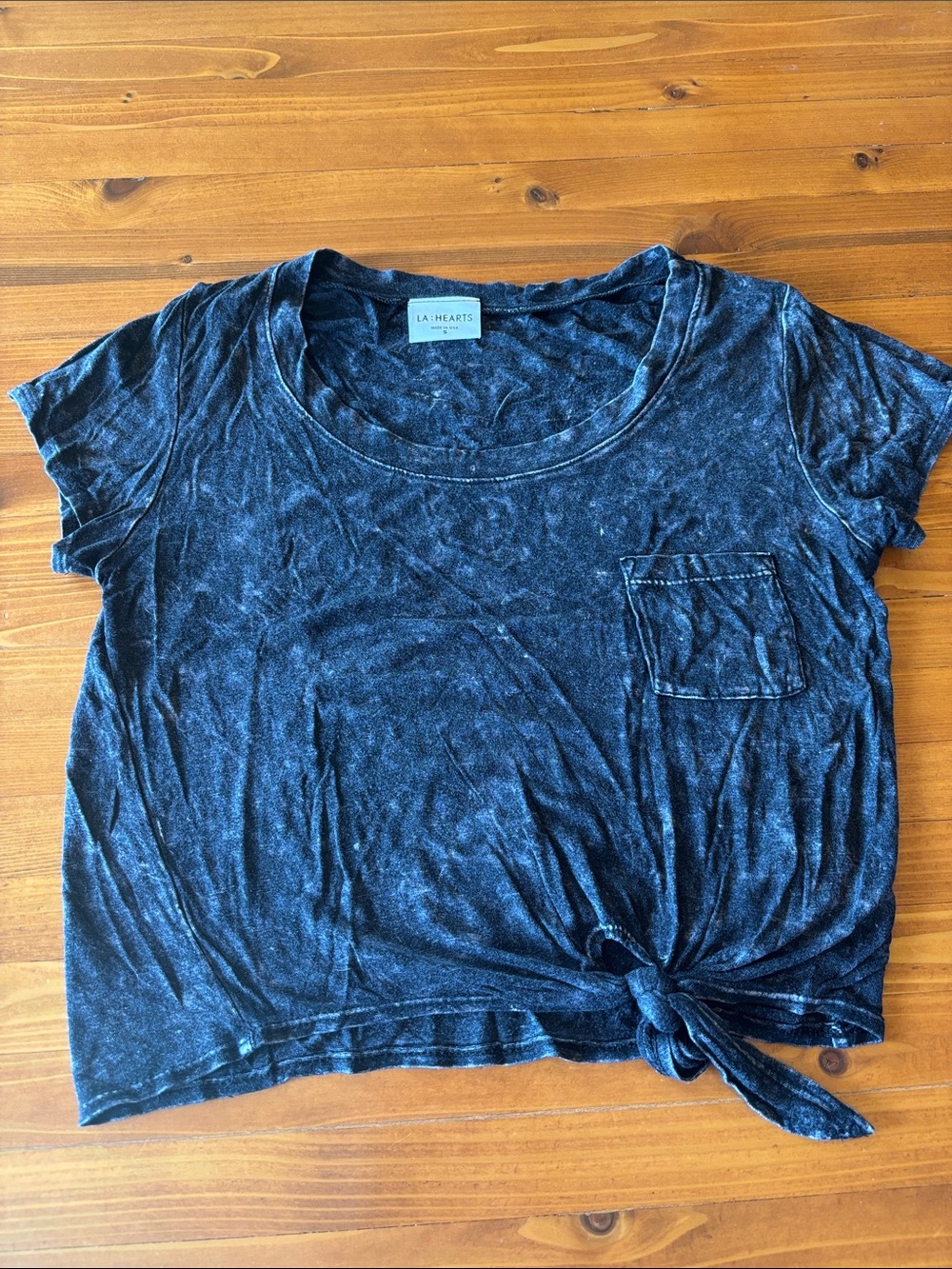 La Hearts Black Mineral-Wash Tie-Front Crop Tee